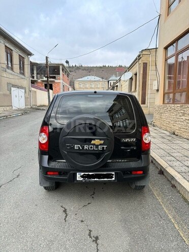Chevrolet Niva 2020, 102,000 km - 1.7 l - Quba