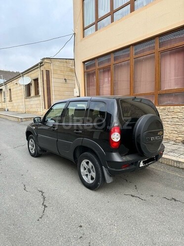 Chevrolet Niva 2020, 102,000 km - 1.7 l - Quba