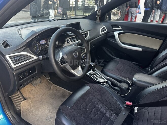 Changan Alsvin V7 2018, 200,000 km - 1.6 л - Bakı