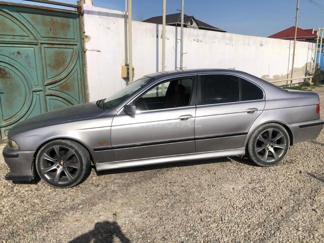 BMW 523 1999, 310,800 km - 2.5 l - Sumqayıt