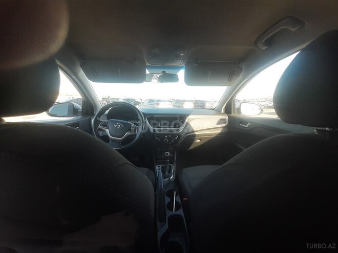 Hyundai Accent 2018, 320,551 km - 1.6 l - Masallı