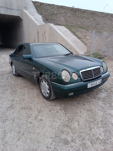 Mercedes E 230 1997, 499,000 km - 2.3 l - Salyan
