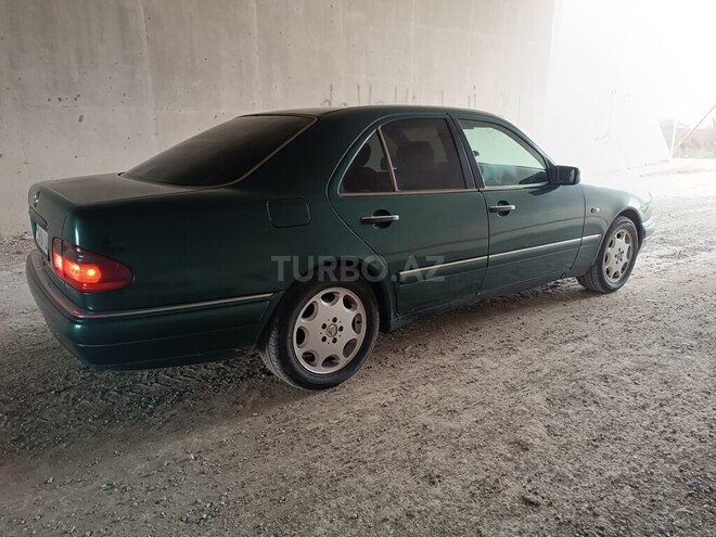 Mercedes E 230 1997, 499,000 km - 2.3 l - Salyan