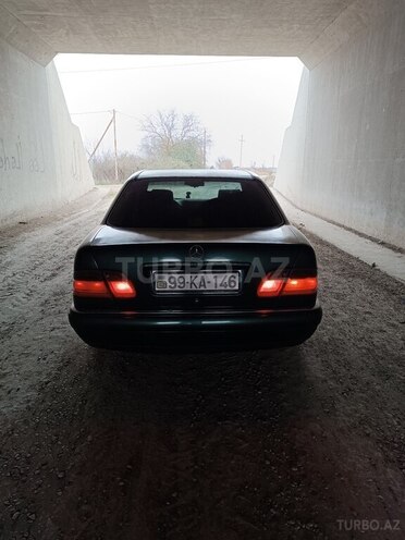 Mercedes E 230 1997, 499,000 km - 2.3 l - Salyan