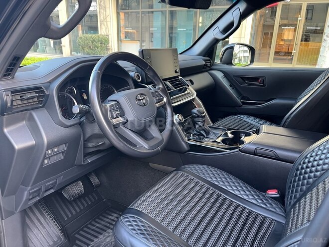 Toyota Land Cruiser 2023, 17,500 km - 4.0 l - Bakı