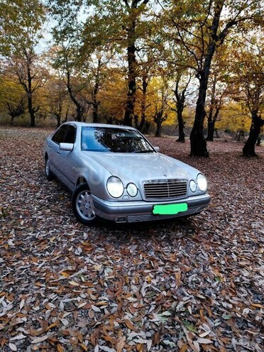 Mercedes E 240 1998, 304,232 km - 2.4 l - Bakı