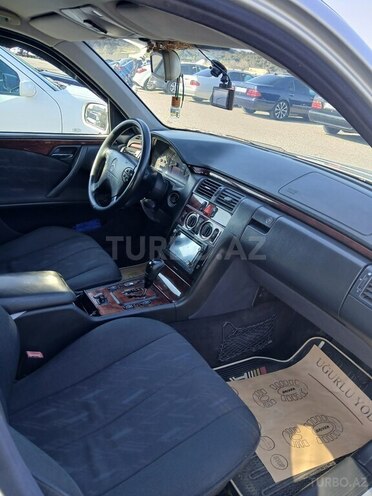 Mercedes E 220 d 2001, 450,000 km - 2.2 л - Bakı