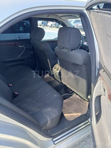 Mercedes E 220 d 2001, 450,000 km - 2.2 л - Bakı