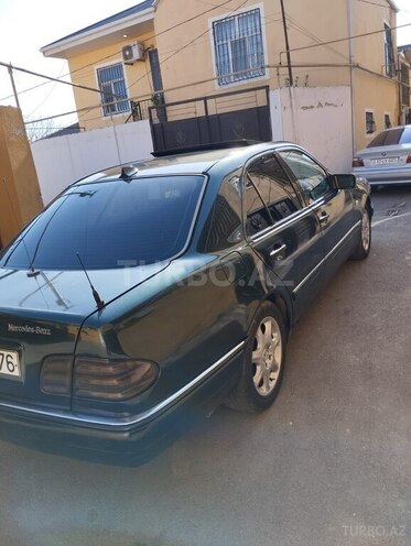 Mercedes E 240 1997, 423,561 km - 2.4 l - Xırdalan