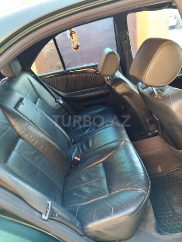 Mercedes E 240 1997, 423,561 km - 2.4 l - Xırdalan