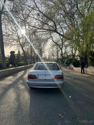 Mercedes E 240 2000, 377,000 km - 2.6 l - Ağcabədi