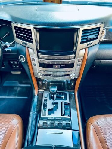 Lexus LX 570 2014, 208,000 km - 5.7 l - Bakı