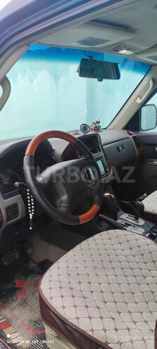Mitsubishi Pajero 2005, 318,251 km - 3.0 l - Bakı