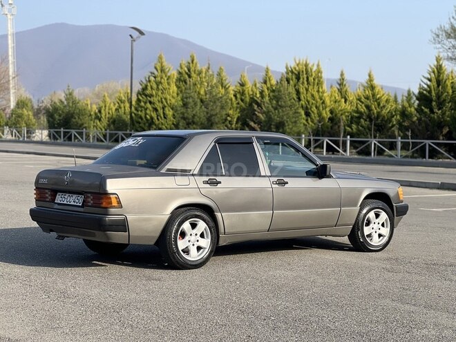 Mercedes 190 1991, 300,000 km - 2.0 л - Şəki