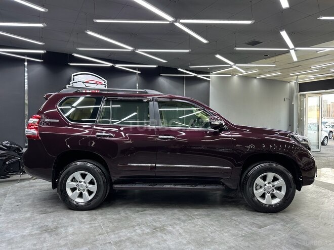 Toyota Land Cruiser Prado-3