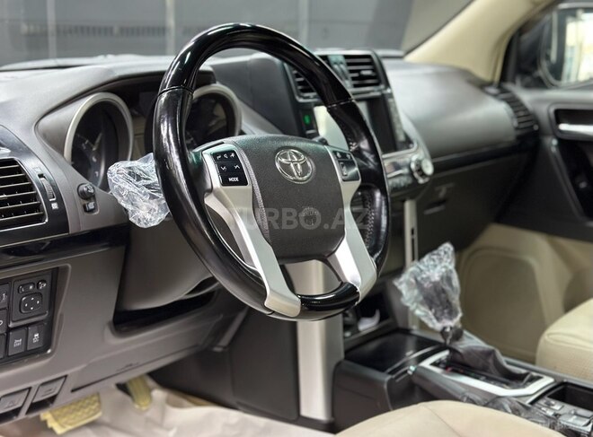 Toyota Land Cruiser Prado-14