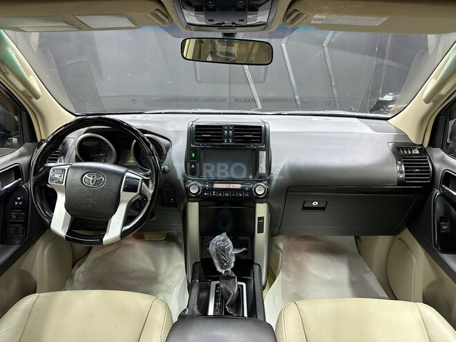 Toyota Land Cruiser Prado-12