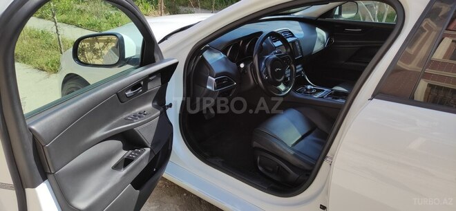 Jaguar XE 2017, 130,000 km - 2.0 l - Bakı