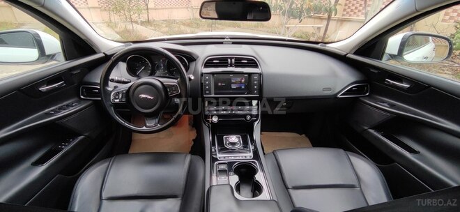 Jaguar XE 2017, 130,000 km - 2.0 l - Bakı