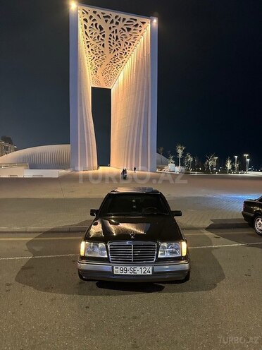 Mercedes E 280 1994, 304,000 km - 2.8 l - Bakı