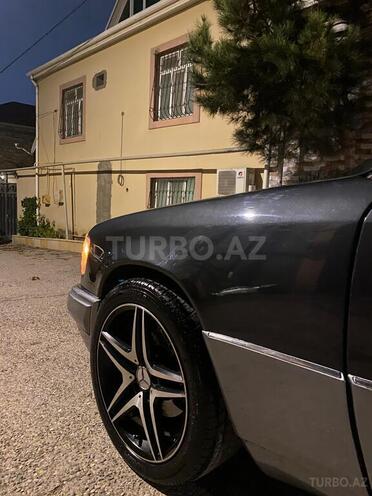 Mercedes E 280 1994, 304,000 km - 2.8 l - Bakı