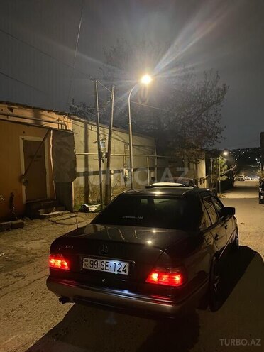 Mercedes E 280 1994, 304,000 km - 2.8 l - Bakı