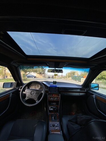 Mercedes E 280 1994, 304,000 km - 2.8 l - Bakı