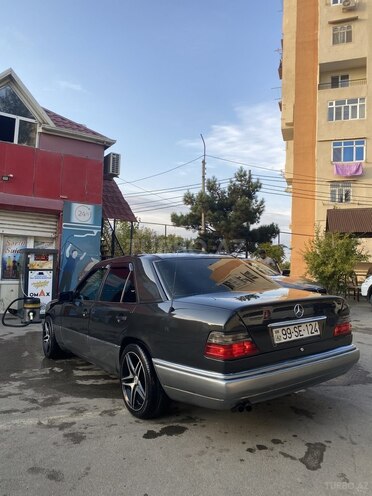 Mercedes E 280 1994, 304,000 km - 2.8 l - Bakı