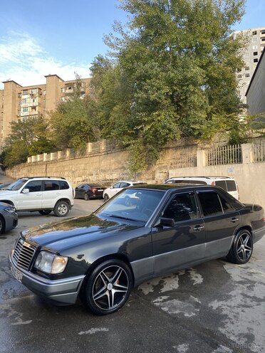 Mercedes E 280 1994, 304,000 km - 2.8 l - Bakı