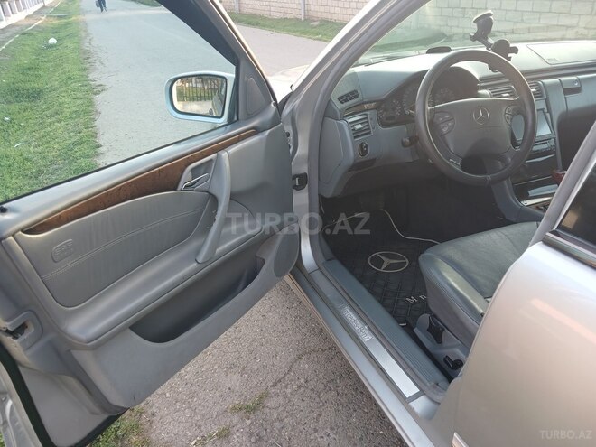 Mercedes E 240 2001, 464,335 km - 2.4 l - İmişli