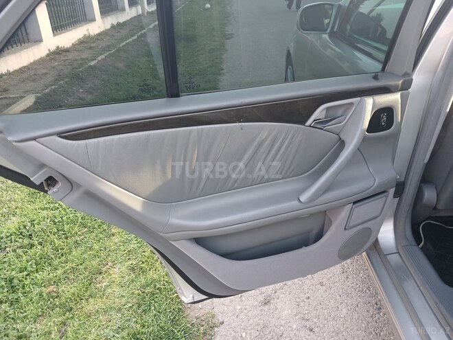 Mercedes E 240 2001, 464,335 km - 2.4 l - İmişli