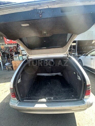 Mercedes E 270 2000, 123,000 km - 2.7 l - Bakı