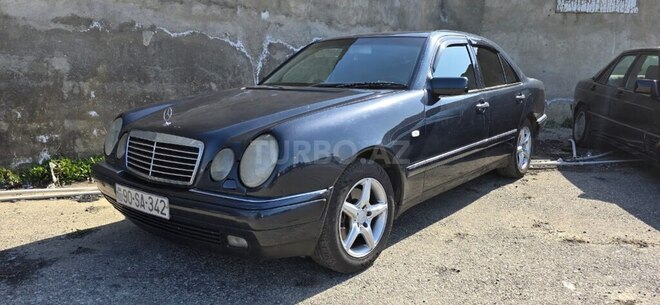 Mercedes E 240 1999, 355,000 km - 2.4 л - Bakı