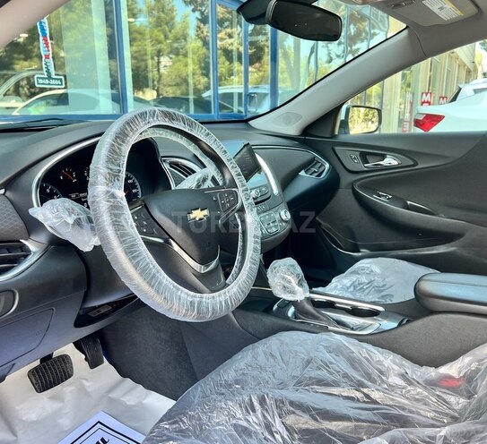 Chevrolet Malibu-12