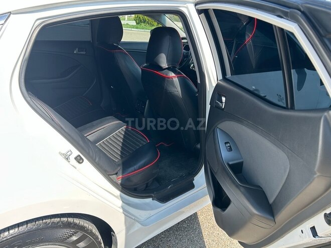 Kia Optima 2015, 184,000 km - 2.0 l - Ucar