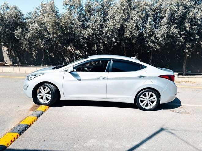 Hyundai Avante 2014, 194,000 km - 1.6 l - Bakı
