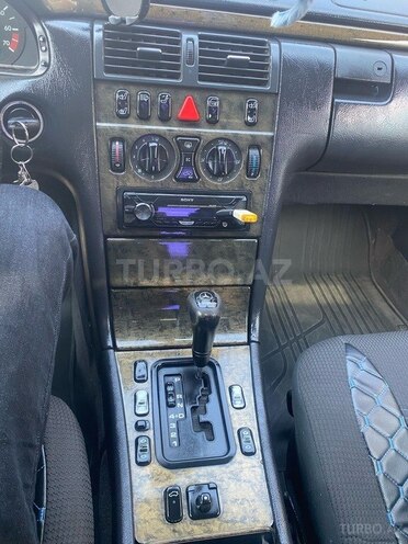 Mercedes E 230 1997, 245,000 km - 2.3 l - Göyçay