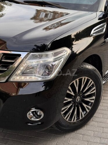 Nissan Patrol 2013, 160,000 km - 5.6 л - Bakı