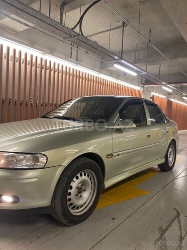 Opel Vectra 1997, 447,770 km - 2.0 l - Gəncə