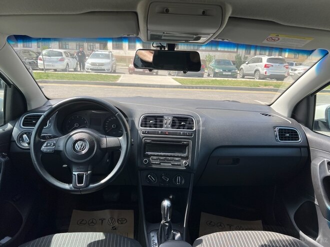 Volkswagen Polo 2013, 178,000 km - 1.6 l - Bakı