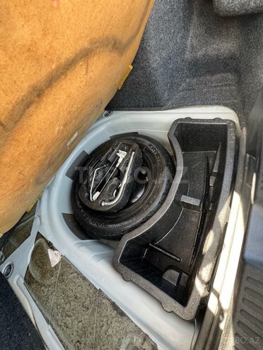 Volkswagen Polo 2013, 178,000 km - 1.6 l - Bakı