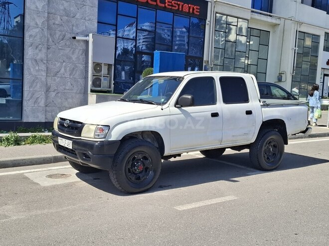 Toyota Hilux 2002, 350,000 km - 2.8 l - Bakı