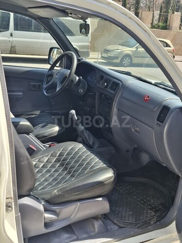 Toyota Hilux 2002, 350,000 km - 2.8 l - Bakı