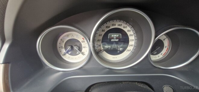 Mercedes E 220 d 2015, 228,000 km - 2.2 l - Bakı