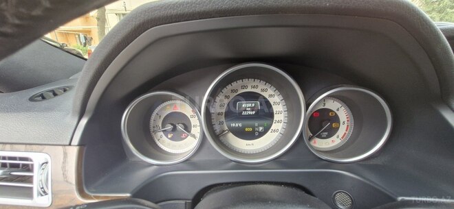 Mercedes E 220 d 2015, 228,000 km - 2.2 l - Bakı