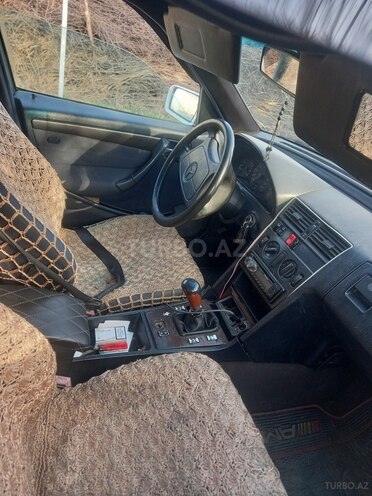 Mercedes C 220 d 1994, 460,000 km - 2.2 l - Yevlax