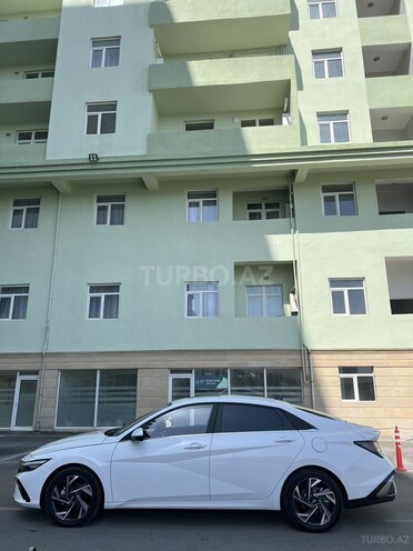 Hyundai Elantra 2024, 12,800 km - 1.5 л - Bakı
