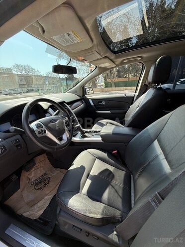 Ford Edge-12