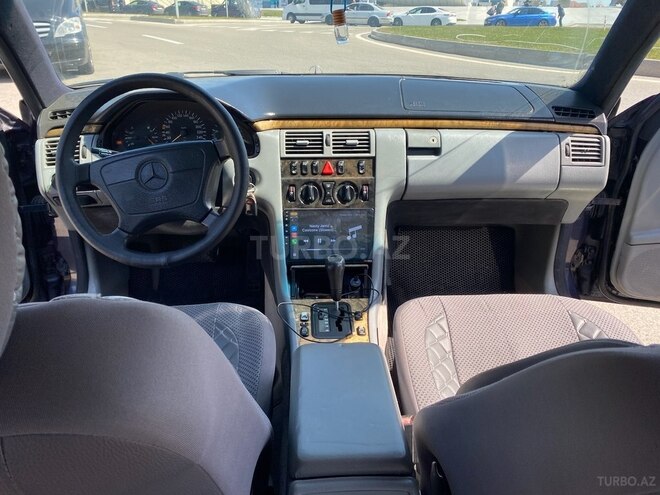 Mercedes E 280 1996, 241,041 km - 2.8 l - Bakı