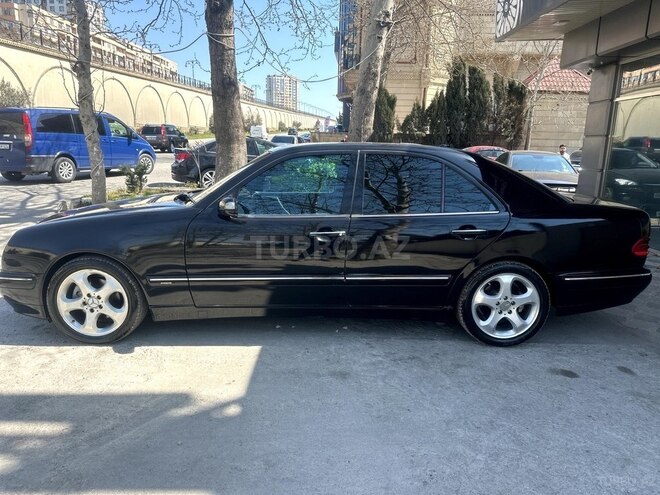 Mercedes E 270 2001, 245,183 km - 2.7 l - Bakı